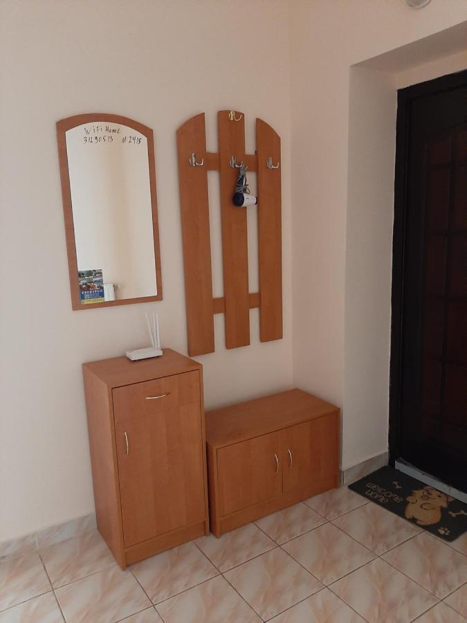 Apartment On Lermontova 35A ムカチェヴォ エクステリア 写真