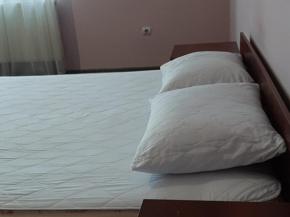 Apartment On Lermontova 35A ムカチェヴォ エクステリア 写真