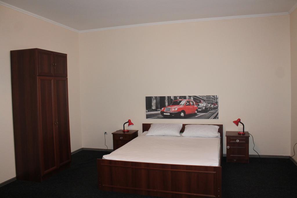 Apartment On Lermontova 35A ムカチェヴォ エクステリア 写真