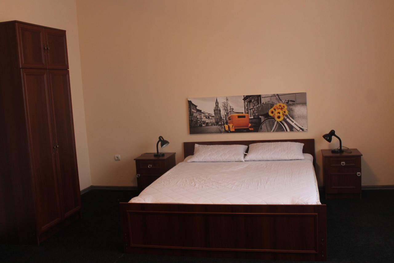 Apartment On Lermontova 35A ムカチェヴォ エクステリア 写真